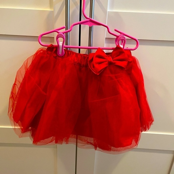 Gymboree Other - Gymboree size 6 NWT holiday skirt in tulle/satin